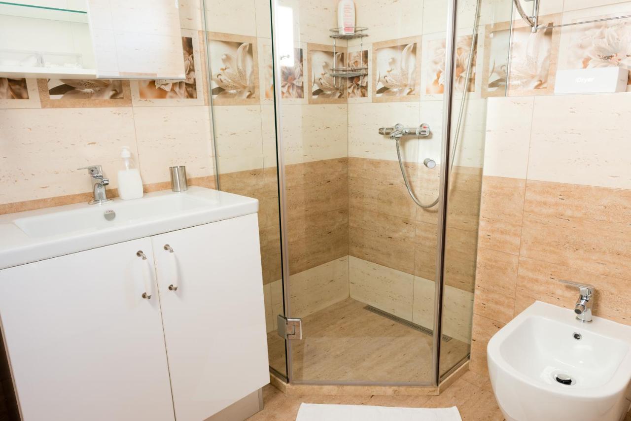 Romexpo Apartment Luxury - Aproape De Centru Si Parc Herastrau! Bucarest Esterno foto